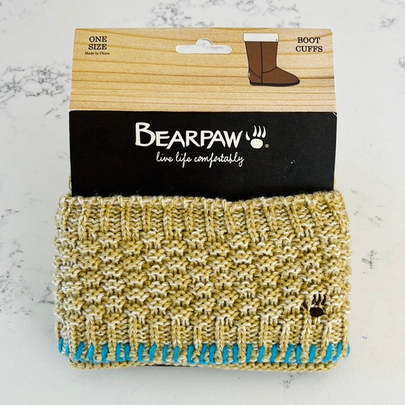 BearPaw woman’s boot cuffs - Picture 2 of 10